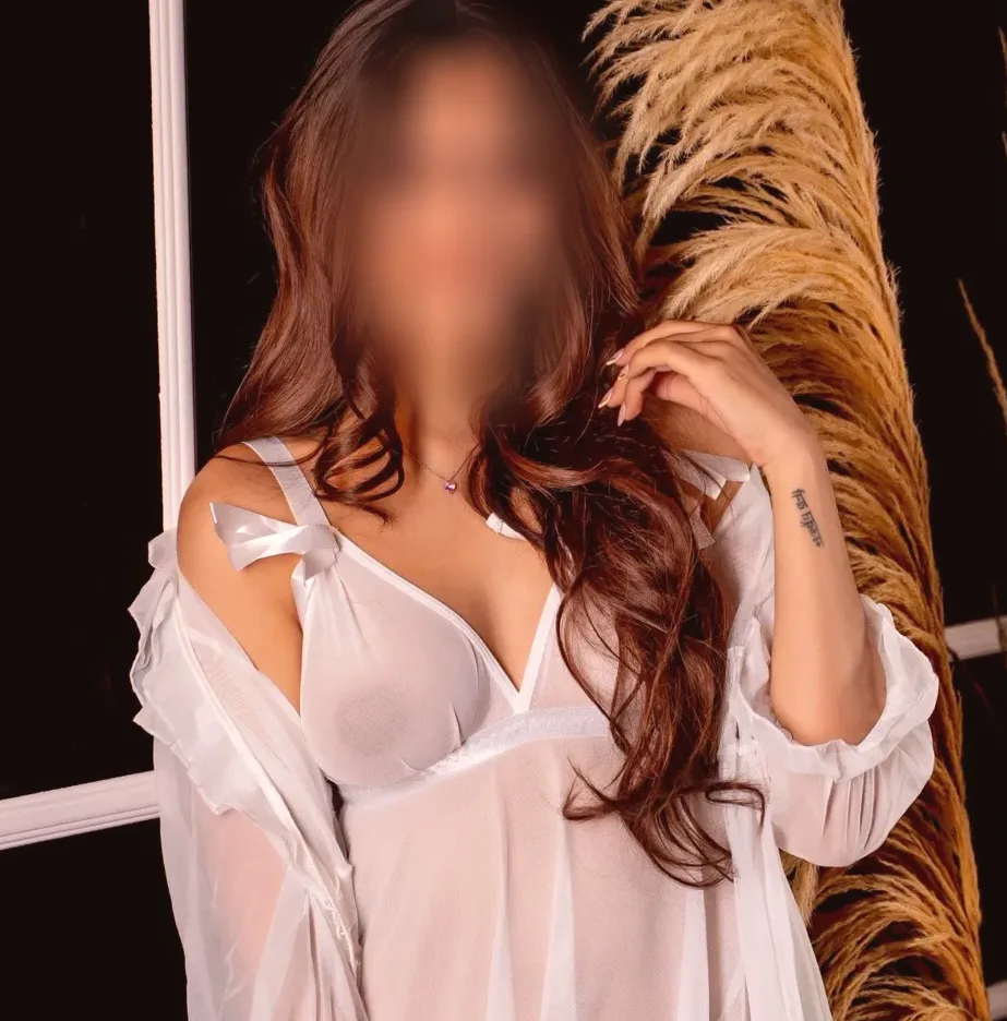 Charlene, 30