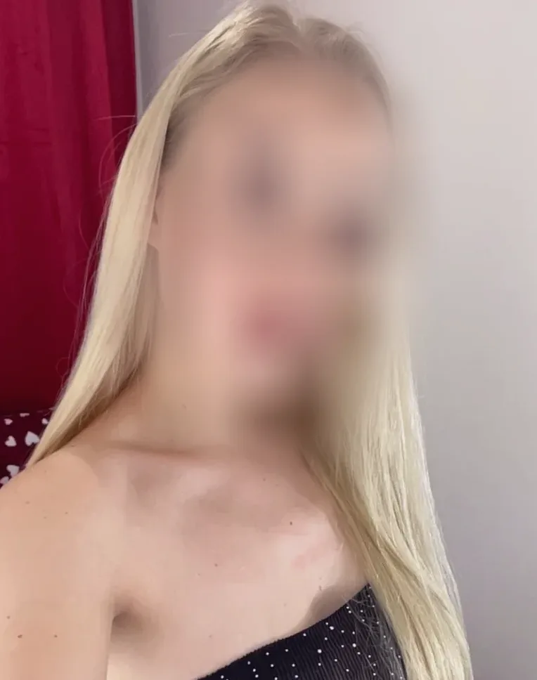 Dina, 34