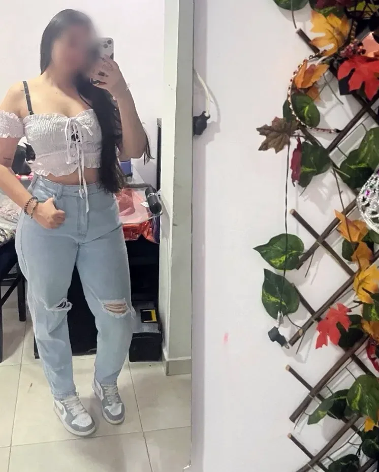 Eleri, 30