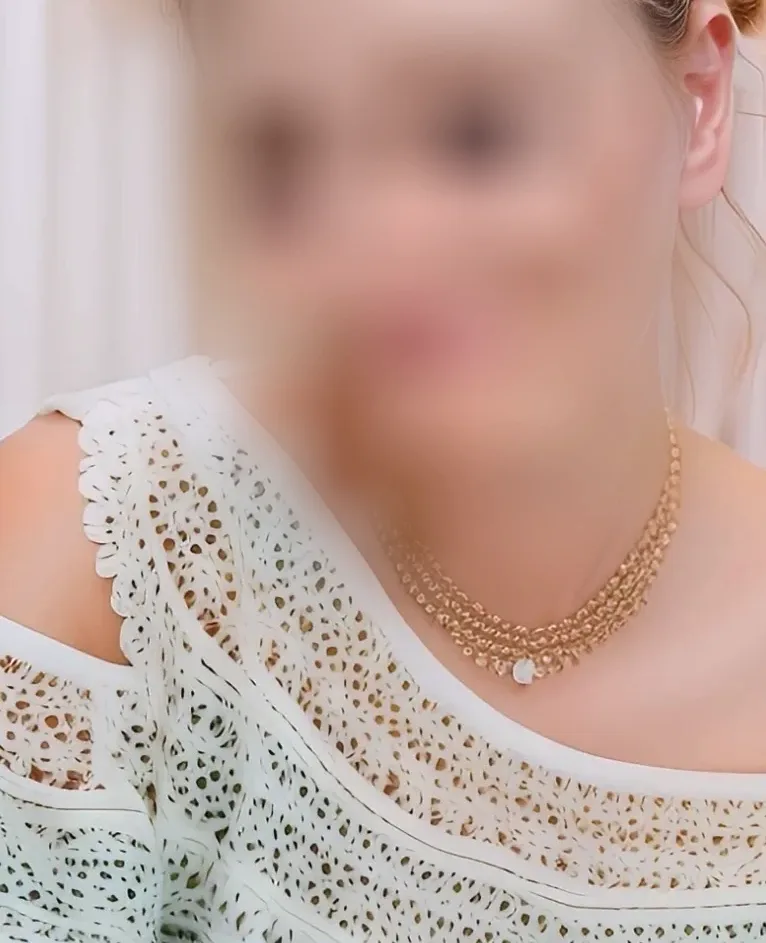 Hannah, 21