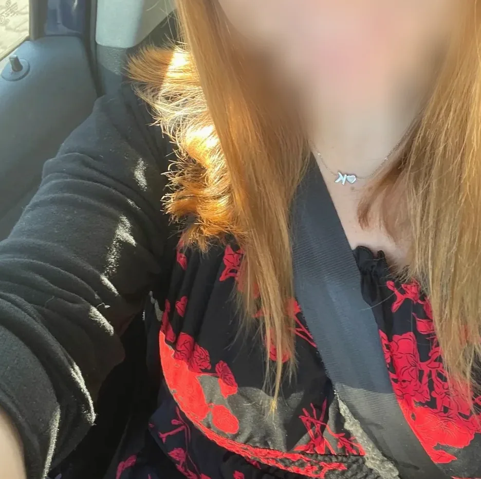 Kayleigh, 31