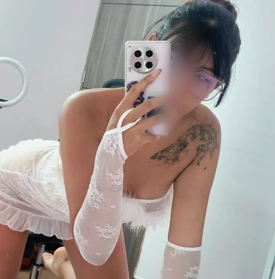 Lucy, 23
