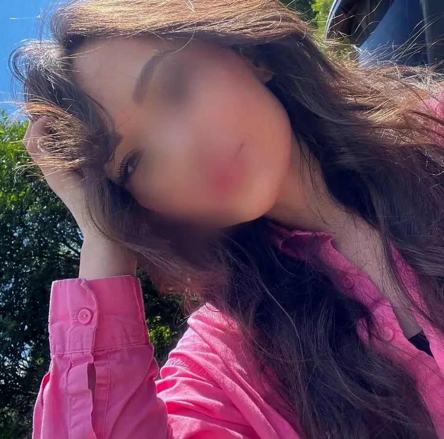 Mehak, 25
