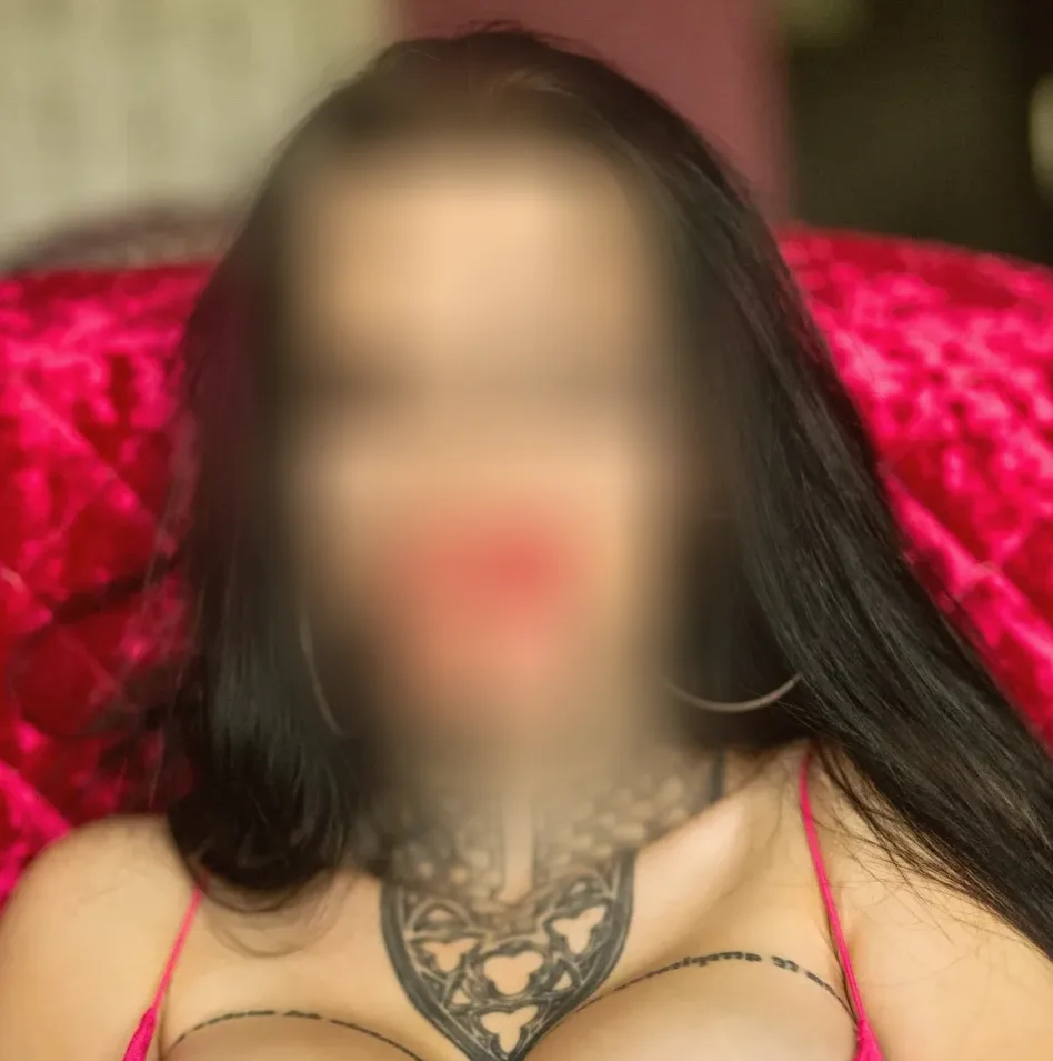 Naomi, 35