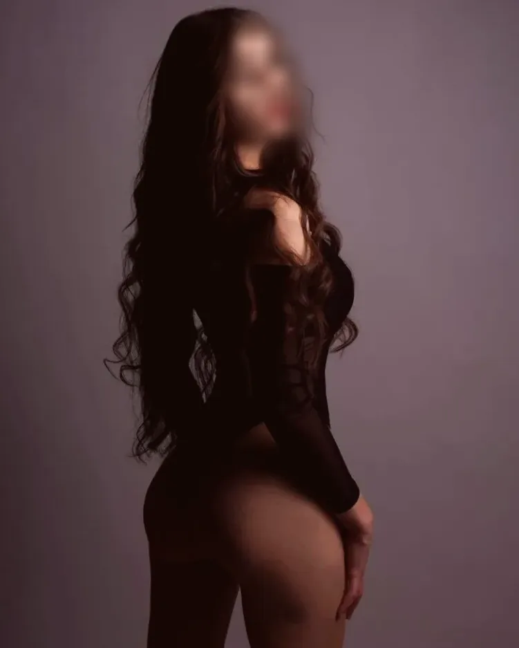 Olivia, 22