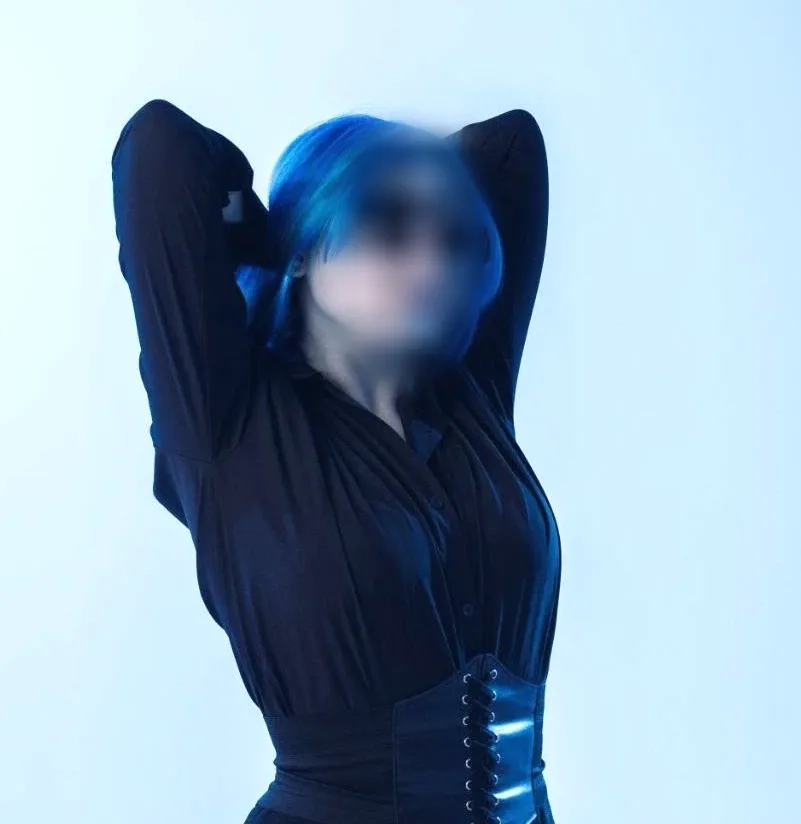 Sofia, 21